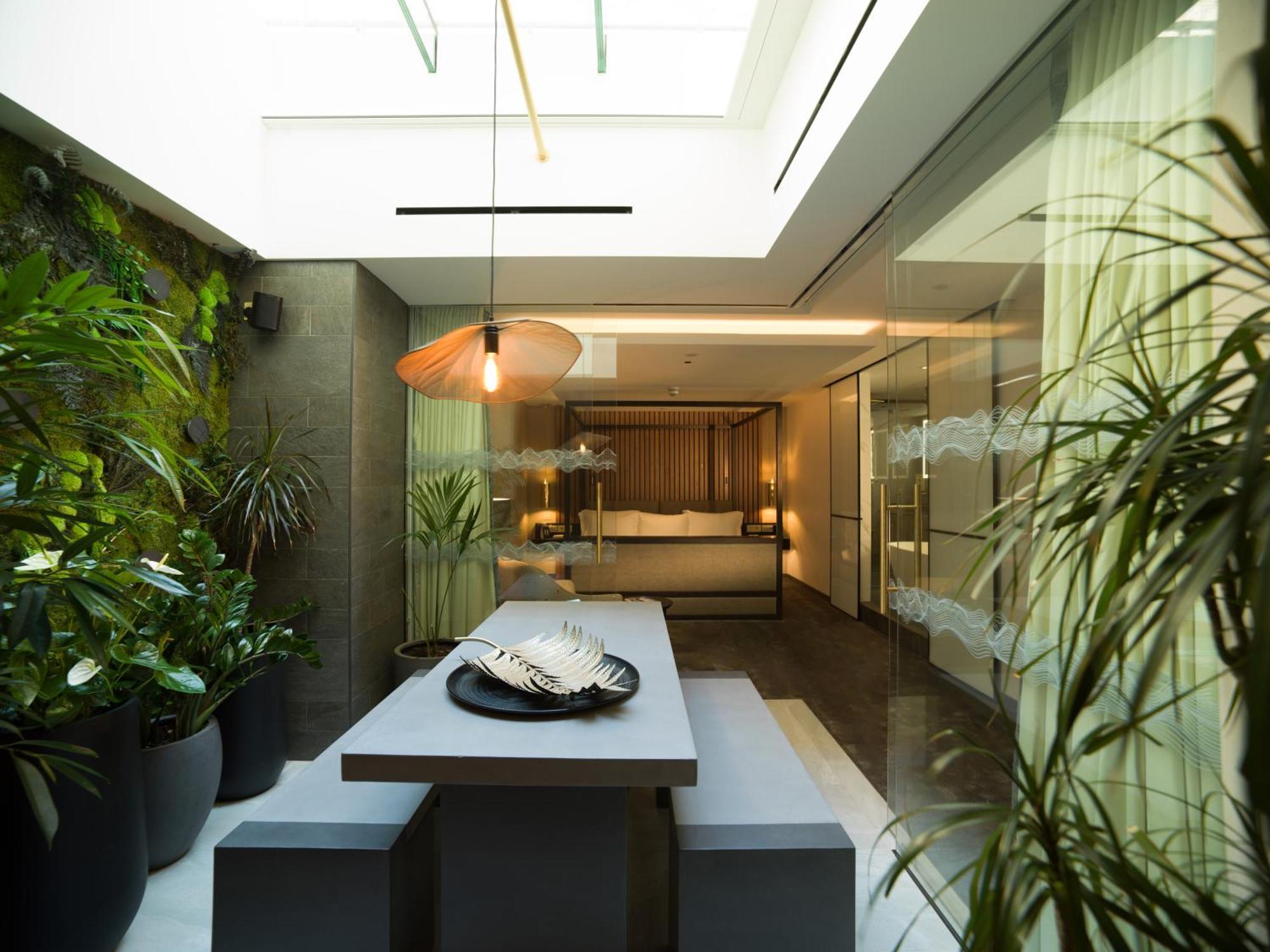 Middle Eight - Covent Garden - Preferred And Hotel Londres